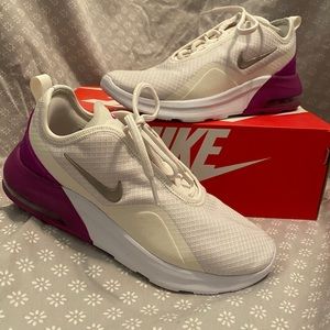 Nike Air Max Motion 2